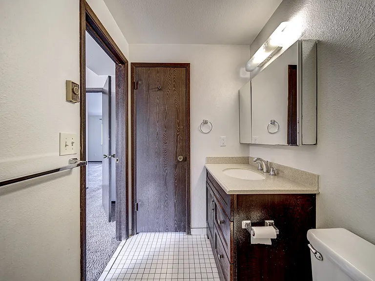 821 W Resseguie St #1 — Photo 9
