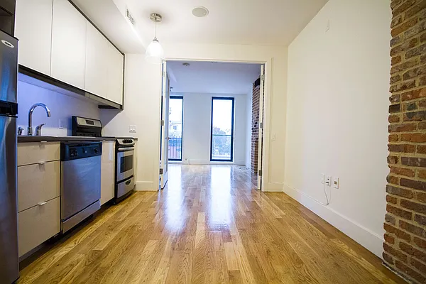 Rented by Nooklyn NYC LLC | media 46