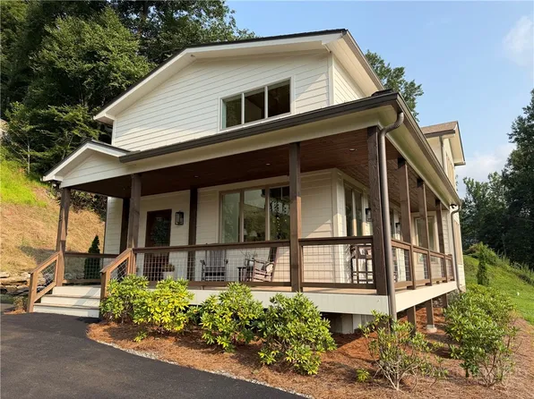 2181 Broadstone Road, Banner Elk, NC 28604