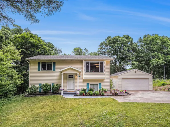 2698 Dunnigan Ave NE, Grand Rapids, MI 49525
