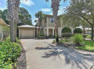 2040 Crystal Lake Dr, Miramar Beach, FL 32550