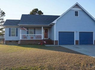 440 Eileen Dr, Spring Lake, NC 28390