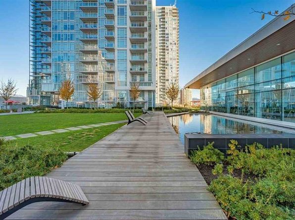 4670 Assembly Way #3205, Burnaby, BC V5H 0H3
