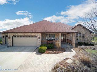 21851 Yellow Finch Ln, Frankfort, IL 60423