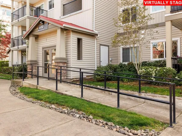 600 NW Lost Springs Ter Unit 301, Portland, OR 97229