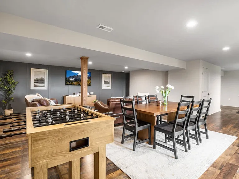 323 Donna Ct #ID1526868P — Photo 15
