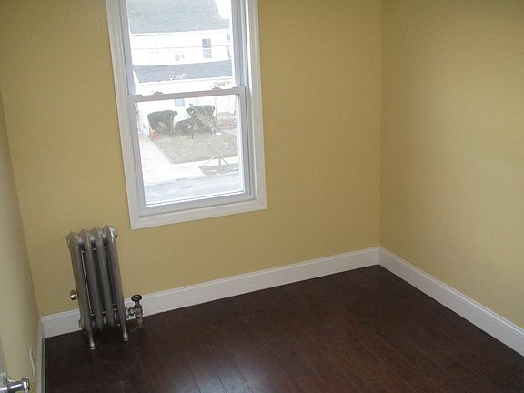 5th image of 10028 208th St