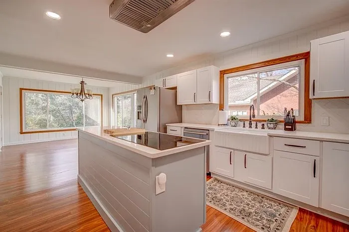 118 Tanglewylde Dr — Photo 3