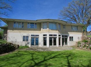 152 Country Club Dr, Lake Park, IA 51347