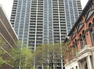 1560 N Sandburg Ter #415J, Chicago, IL 60610