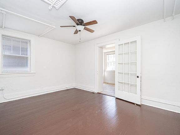 2nd image of 119 Albemarle Ave SW APT Bf1