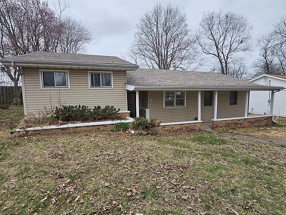 3rd image of 9 Westwood Dr