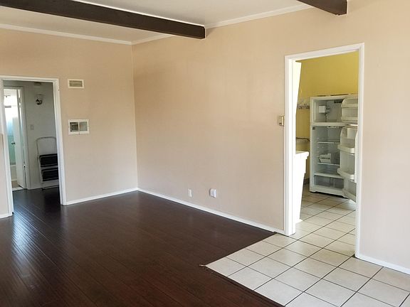 4th image of 11345 Martha St