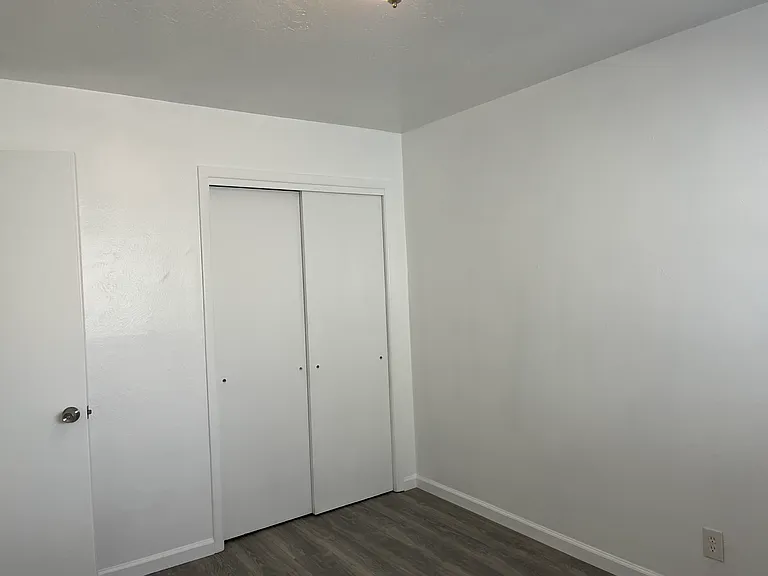 2 bed, 1.0 bath, 800 sqft, $1,135 — Photo 11