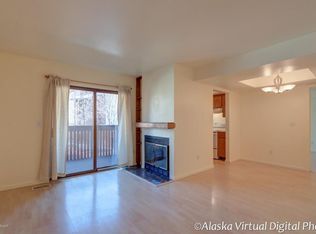 7242 Foxridge Cir #10, Anchorage, AK 99518