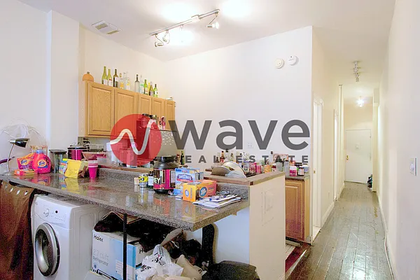 Rented by Wave Real Estate Group | media 78