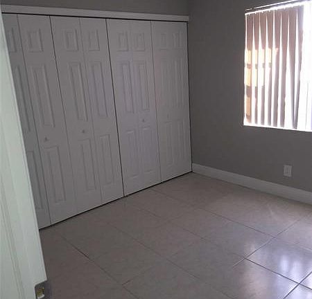 4th image of 10226 Twin Lakes Dr