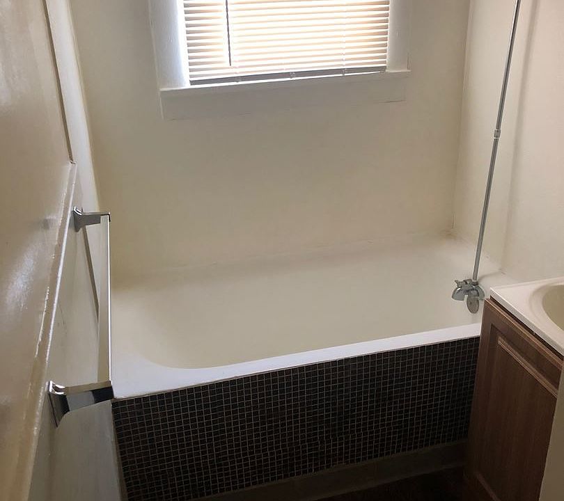 1st image of 433 Rose Ave APT 5