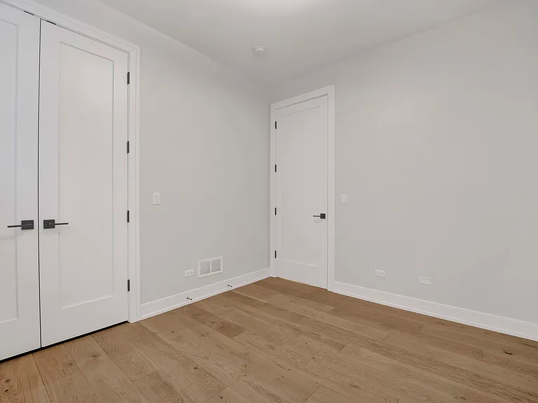 1022 N Honore St #2 — Photo 16