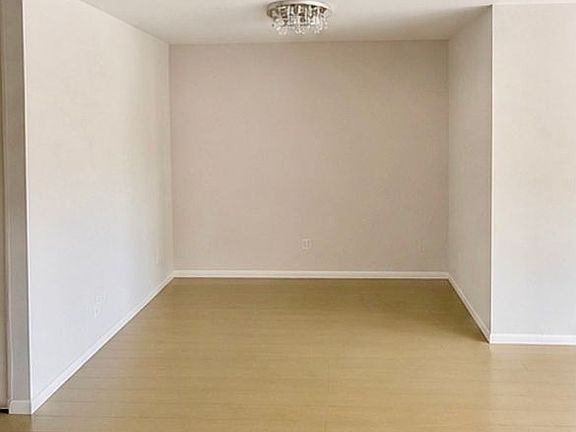 4th image of 2607 Emmons Ave APT 1A