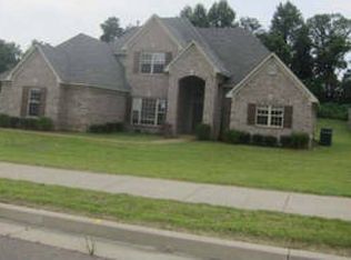 65 Sterling Ridge Dr, Atoka, TN 38004