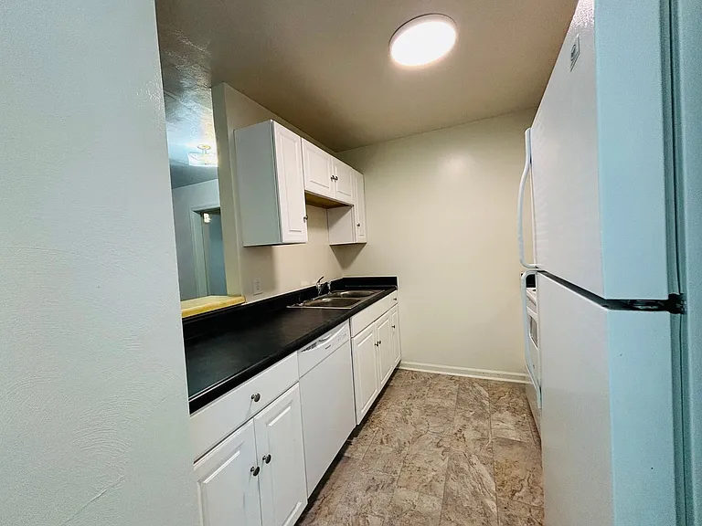 1407 Toms Creek Rd #14 — Photo 9