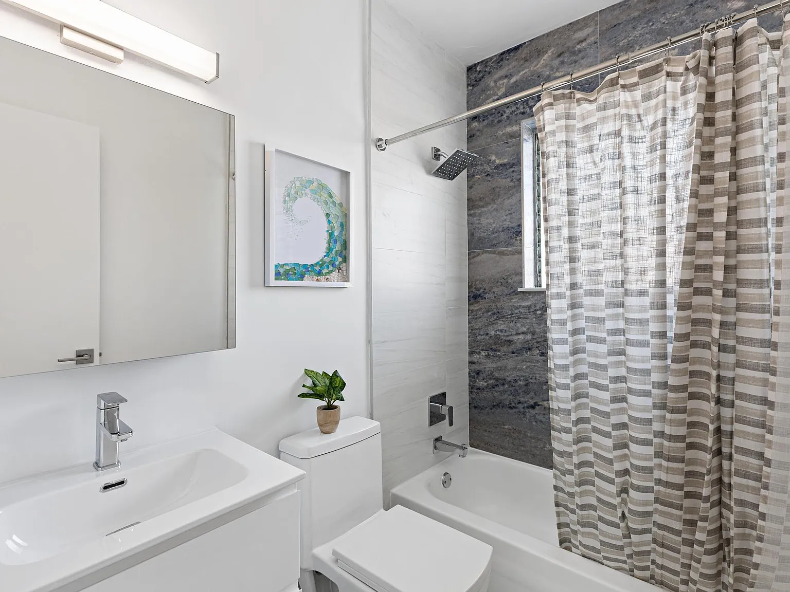 855 Jefferson Ave — Photo 4
