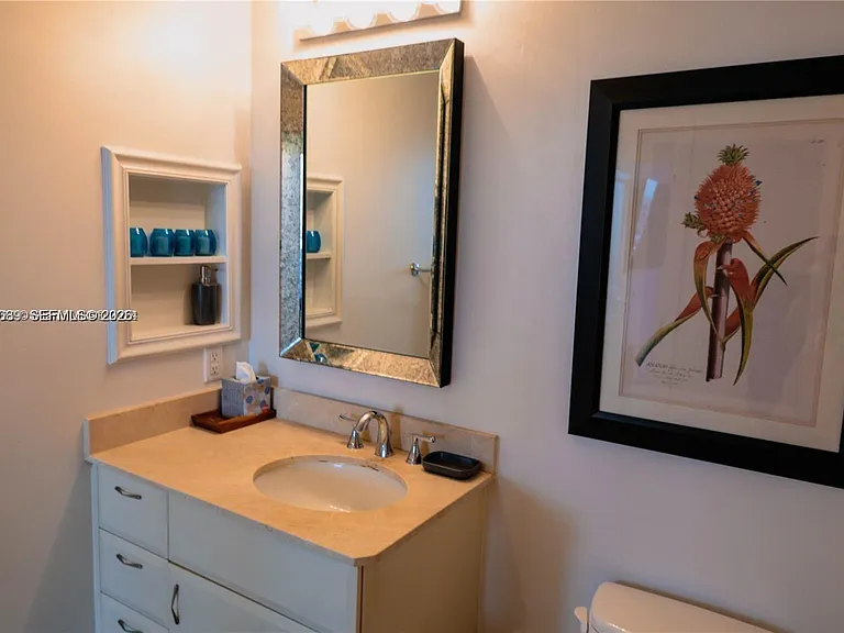 6365 Collins Ave #2710 — Photo 12