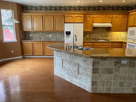 4th image of 149 Valleywood Way