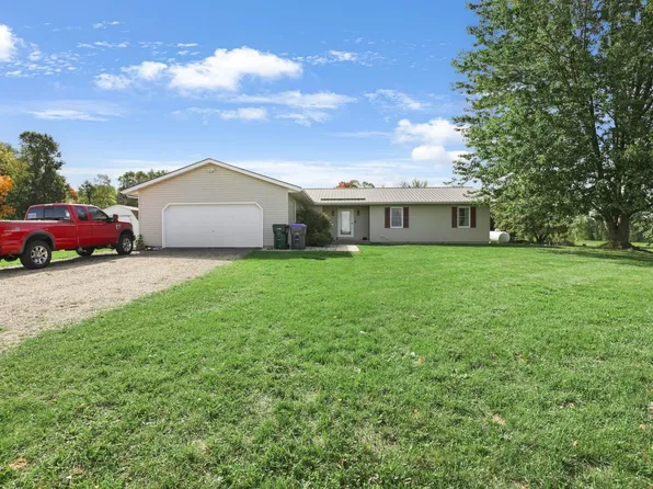 W10335 Allcan Rd, New London, WI 54961