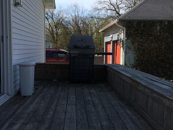 Large deck area