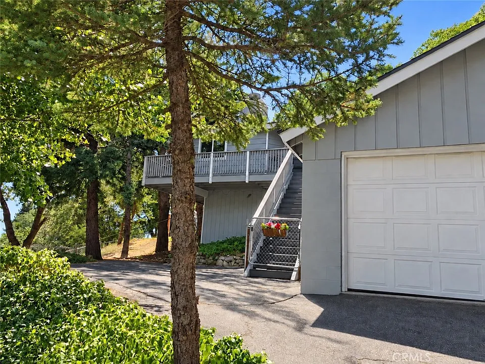 30322 Live Oak Rd