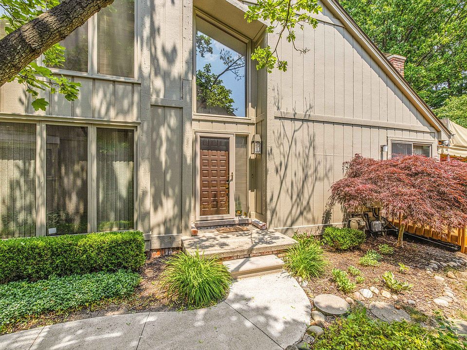 1st image of 30424 Ramblewood Club Dr