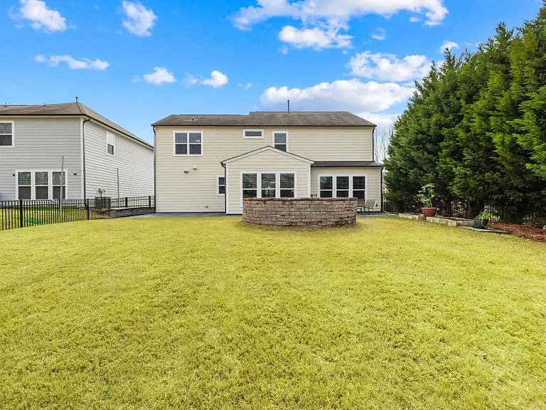 1084 Crescent Moon Dr — Photo 42