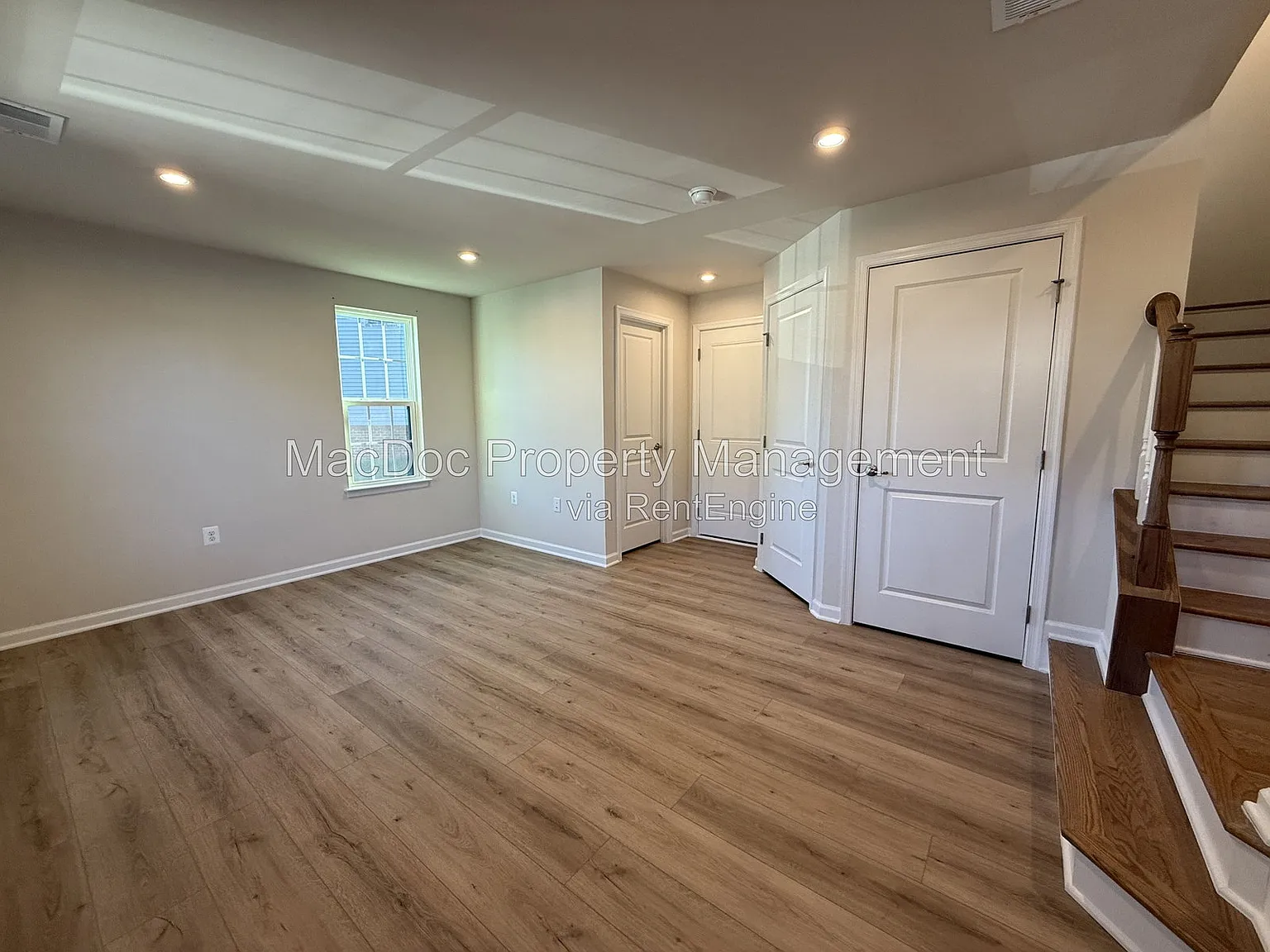 3 bed, 3.5 bath, 2217 sqft, $2,695 — Photo 4