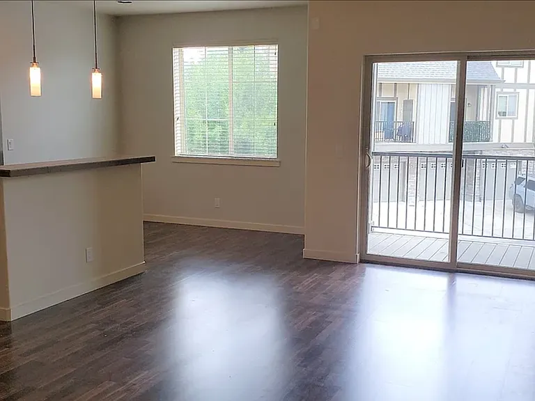 7940 NE Miriam Way — Photo 6