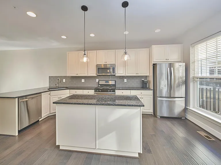 256 Bluemont Branch Ter SE — Photo 23