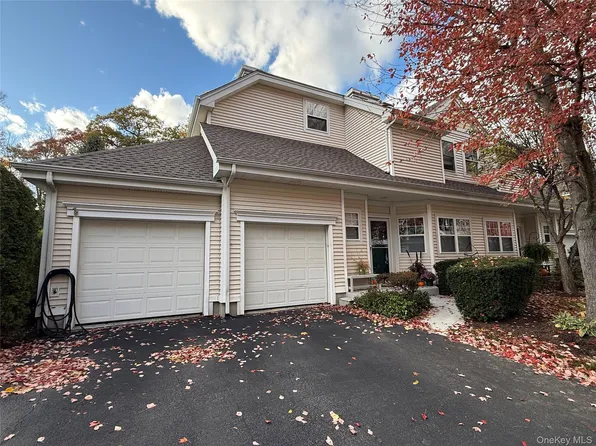 10 Briarbrook Drive, Briarcliff Manor, NY 10510