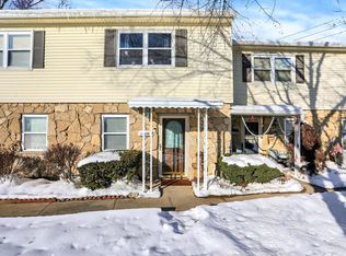 2936 Country Estates Dr, Indianapolis, IN 46227