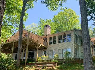 815 Beech Cove Rd, Hiawassee, GA 30546