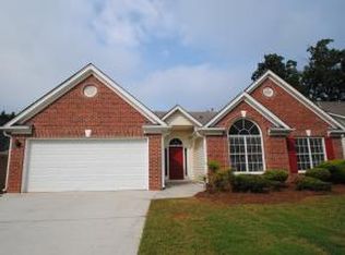 915 Glen Oaks Ln, Lawrenceville, GA 30044