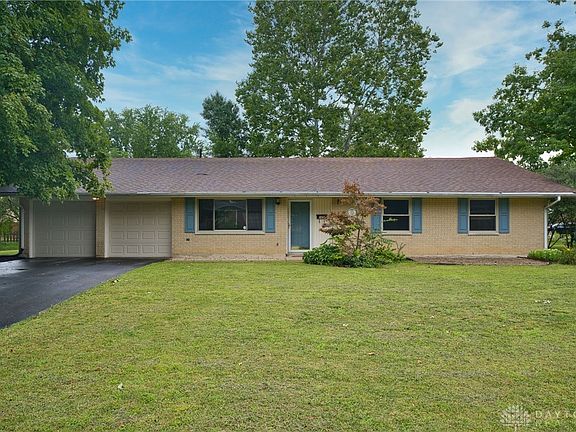 3rd image of 105 Lodewood Dr