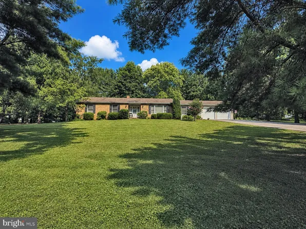 125 Trammel Ln, Falling Waters, WV 25419