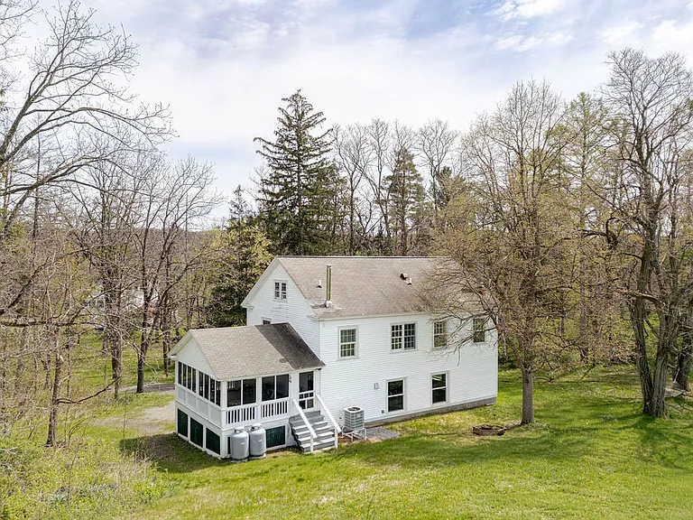 56 Willowdale Farm Rd — Photo 2