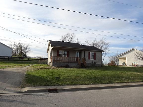 2nd image of 300 Willow St