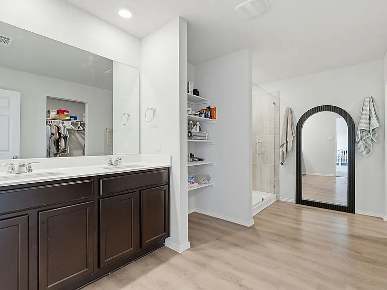 162 Ellenora Dr — Photo 11