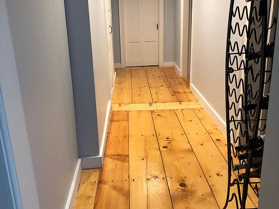 3rd image of 63 King St #1