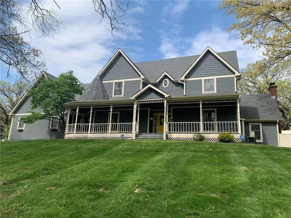2402 Northeast Pkwy, Saint Joseph, MO 64506