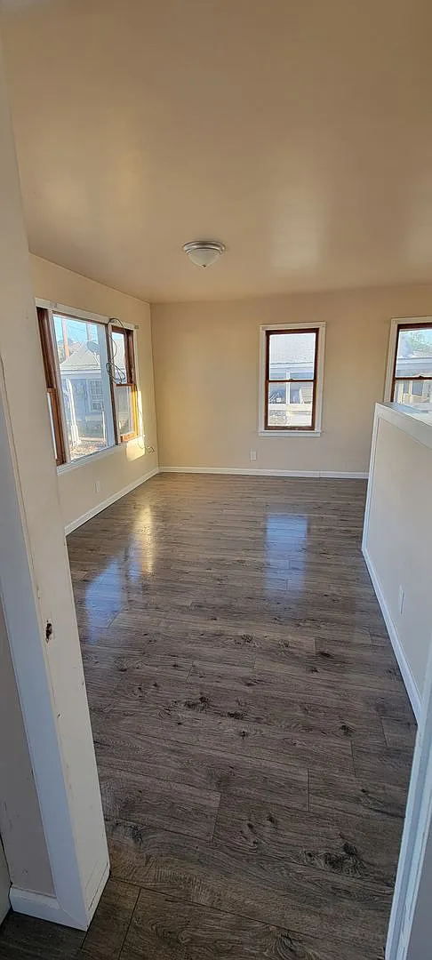 Cute 1 Bedroom, 1 Bath House! — Photo 2