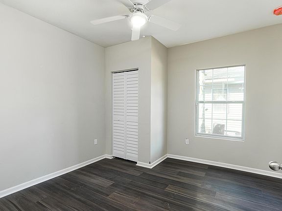 4th image of 1562 Ella St
